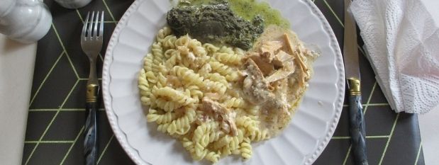 Pâtes au poulet crème vin blanc